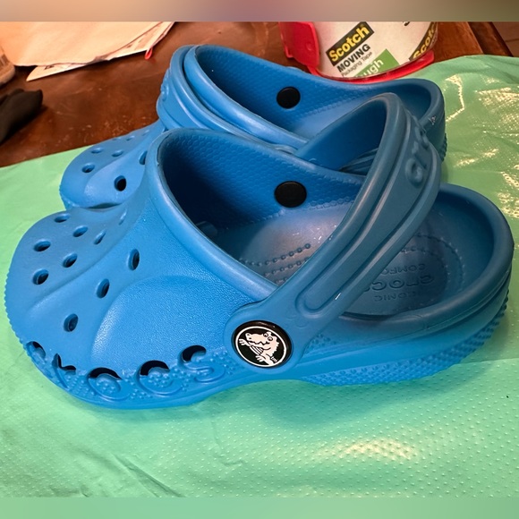 Child Blue Croc (C5,C7,C9,C10) - Picture 3 of 4